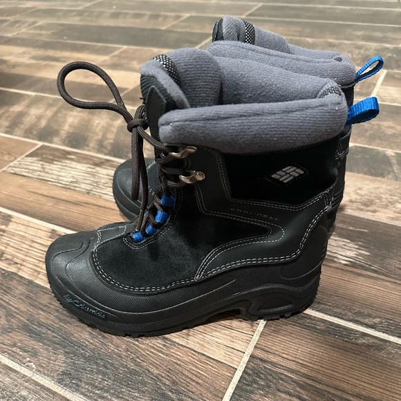 COLUMBIA YOUTH BOY'S SNOW BOOTS Sz 4 - Picture 2 of 4